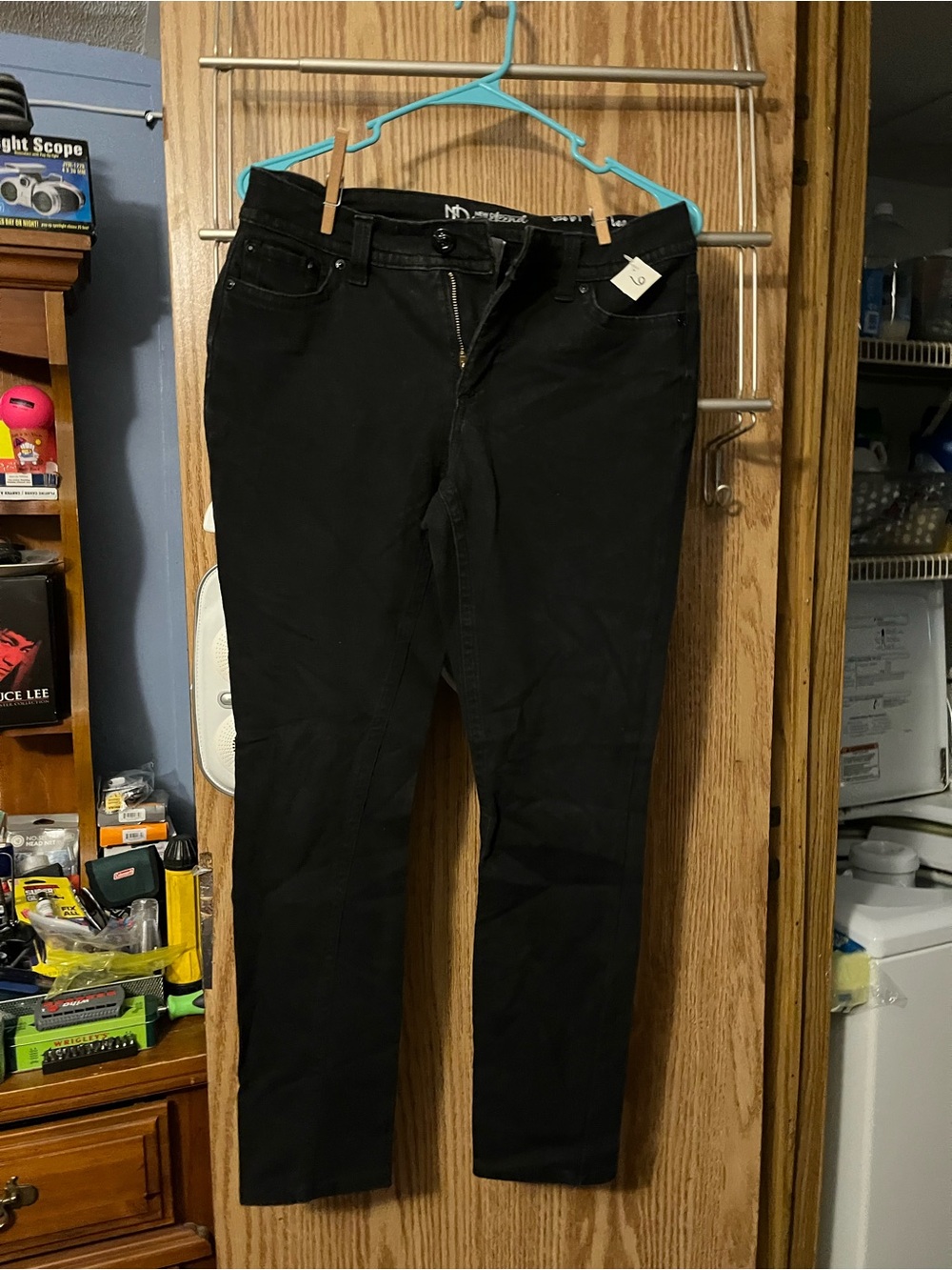 Black Straight-Leg Women’s Jeans — Unbranded